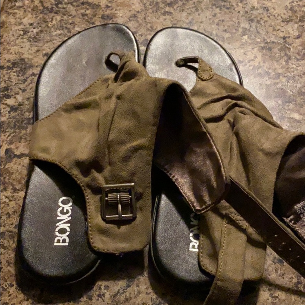 Women’s Bongo tan sandal size 9.5